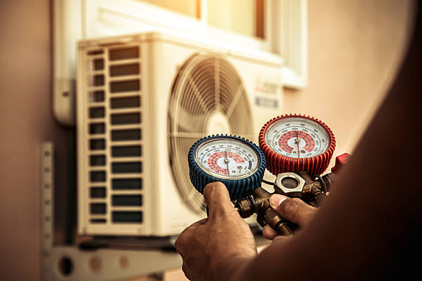 Professional Hvac technician working in Hayes, VA